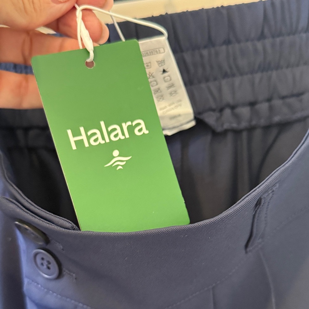 HALARA NWT Flex Pleated button closure with zippe… - image 3